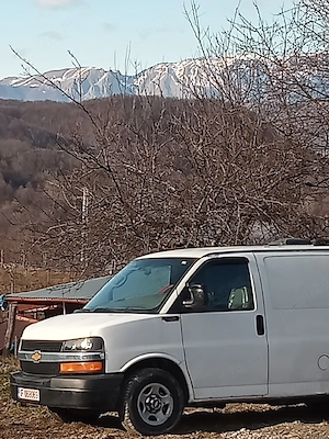 Dubita Chevrolet Express 2005. prefecta stare , motor  6 in v   174000 adusa din usa  nevoie  RAR - imagine 2