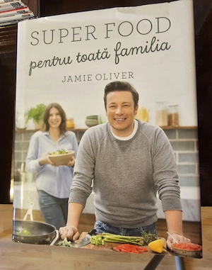 Carti bucate combinate reviste Jamie Oliver - imagine 2