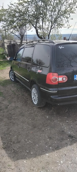 Volkswagen Sharan 7 locuri, cutie automată Tiptronic, înmatriculată recent în România. Mașina este a - imagine 4
