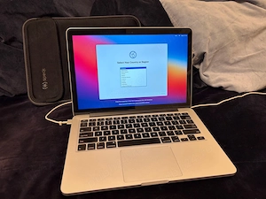 Macbook pro 13 baterie defecta