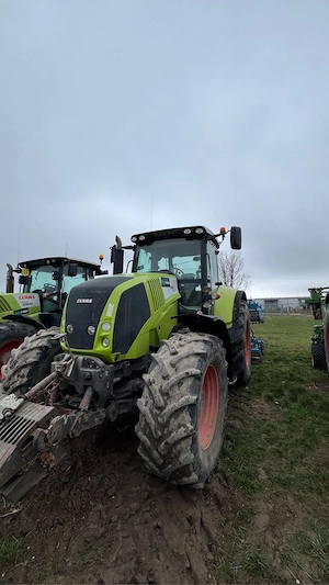 tractor Axion 820  - imagine 2