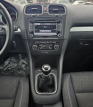 VW Golf 6 1.4TSI Parkassist ÎncălzireScaune DubluClima Bluetooth PilotAuto Euro5  - imagine 8