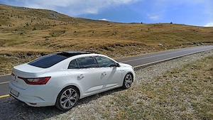 UNIC Proprietar (IT RO)   Renault Megane 4   Automat   TRAPĂ   LED   unghi mort   114.000 KM