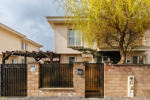 Duplex mediteranean, curte superbă – Timisoara,, panouri solare