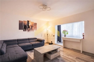 Apartament 3 camere de vanzare cartier Micalaca, zona 500