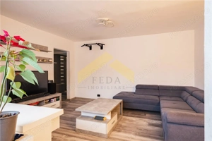 Apartament 3 camere de vanzare cartier Micalaca, zona 500 - imagine 2