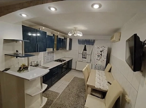 Vand apartament cu 3 camere Resita, zona Lunca - imagine 2