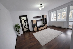 Apartament 3 camere Micro 16 Galați, renovat, centrală, 90.000 