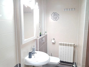 Inchiriez apartament in regim hotelier - imagine 3