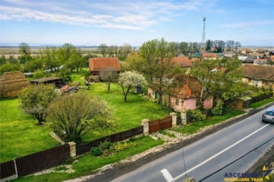 FILM! 4.900mp teren intravilan, cu casa, in Tufalau, Covasna - imagine 3