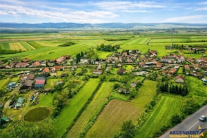 FILM! 4.900mp teren intravilan, cu casa, in Tufalau, Covasna - imagine 6