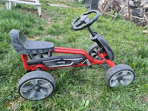 Vând Kart cu pedale Playtive