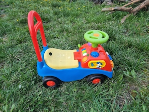 Vând masinuta copii, premergator, cu sunete, lumini, volan, colorata, primii pasi