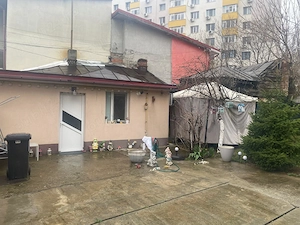 Vand teren +  cu casă de vânzare, suprafață totala 242mp - imagine 5