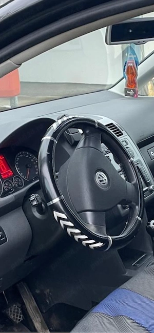 Vand VW Touran  - imagine 4