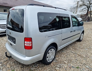VW Caddy maxi 1.6TDI 105CP dotat  - imagine 3