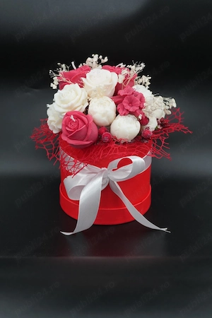 Aranjament floral cu flori din ceara parfumata - imagine 3