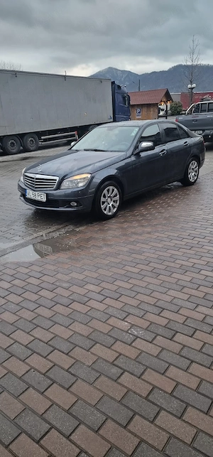 se vinde un C Class  - imagine 2
