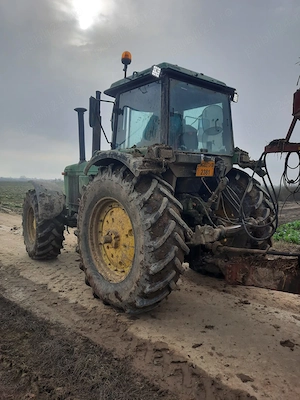 Vând john deere 4240 - imagine 4