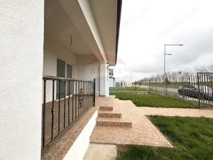 Casă cu 3 camere  Valu lui Traian - imagine 12