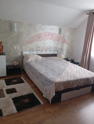 Casă / Vilă cu 7 camere de vânzare - imagine 15