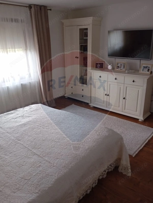 Casă / Vilă cu 7 camere de vânzare - imagine 14