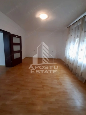 Casa individuala, zona Parneava - imagine 3