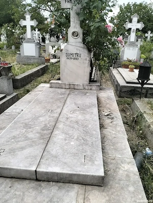 Vand loc de veci Cimitir Pantilimon 2