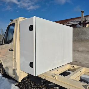 Lazi de scule orice marime, bazine de apa dar si aparatori noroi,balamale,inchizatori,obloane la m - imagine 4