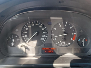 BMW 520i pentru colectionari - imagine 7