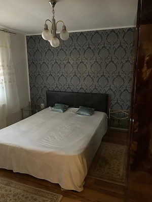 Vand ap 2 camere la Lebada