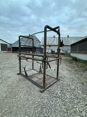 Vând stand contenție vaci cai - imagine 4