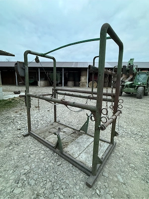 Vând stand contenție vaci cai - imagine 2