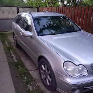  Mercedes-Benz C220 CDI  - imagine 2