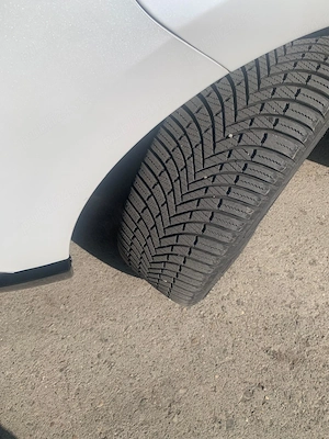 Mitsubishi outlander plug in hibrid  - imagine 3