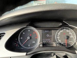 Viind Audi a4 b8 în stare foarte bună. - imagine 9