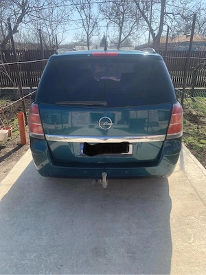 Opel Zafira  - imagine 2
