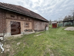 Casă cu 3 camere în suprafață de 80 mp și un teren de 2000 mp - imagine 2