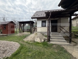 Casă cu 3 camere în suprafață de 80 mp și un teren de 2000 mp - imagine 7