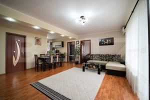 Apartament 4 camere cu teren, curte privata,zona Bradet