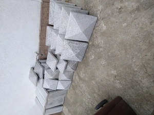 Vând pălării și coame din mozaic - imagine 2