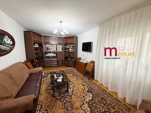 Apartament 3 camere,str.Victoriei ,etaj 1