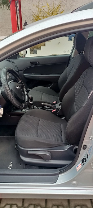 Hyundai i30 CDI - imagine 3