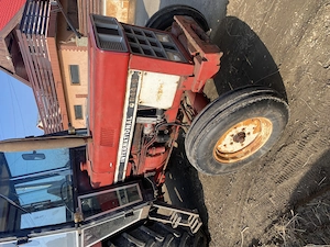 Tractoare de vânzare  2 buc Fiat 450 și IH 855 S - imagine 4