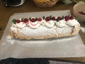 prajituri asortate si tort de casa  - imagine 3