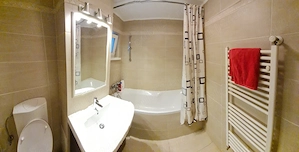 Inchiriez apartament 2 camere modern  - imagine 5