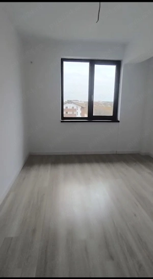 Se vinde Urgent apartament 2 camere - imagine 2