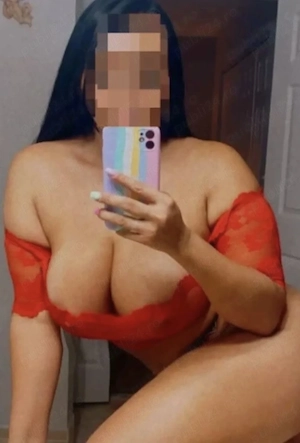 Matură drăguță accept sărutări jos