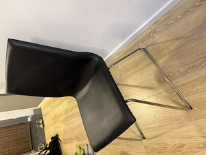 Vând scaune pentru sufragerie 