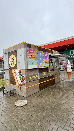 Rulota fast food si inghetata